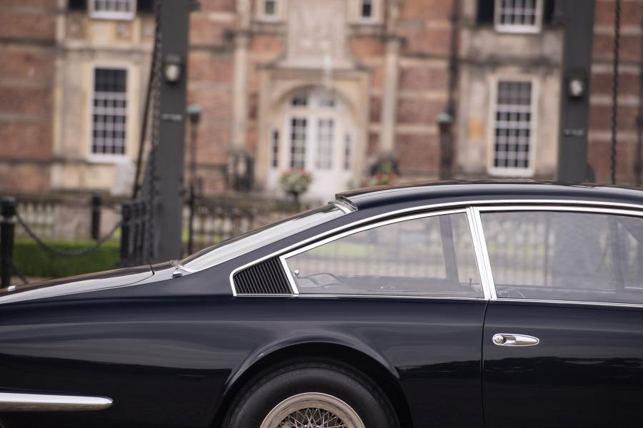  Ferrari 365 GT 2+2 1968 года  (UK) (фото 21 из 36)